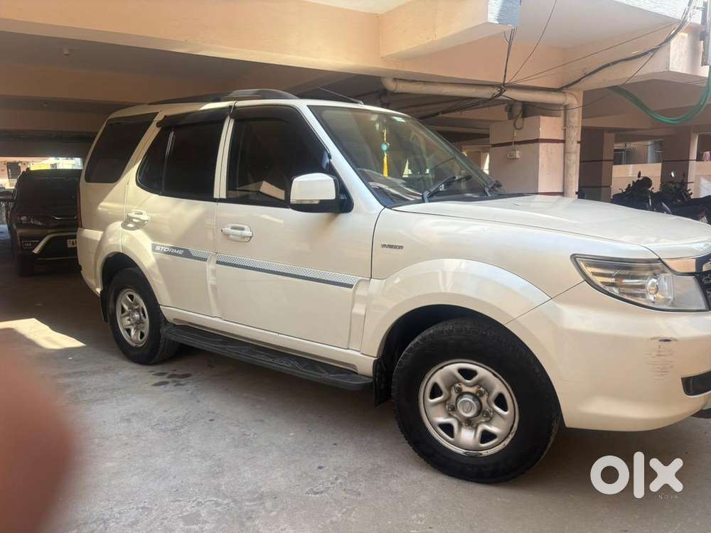 Tata Safari Storme 2017 Diesel 102000 Km Driven