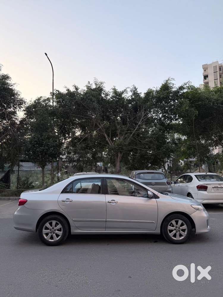 Toyota Corolla Altis 2013 (g) Model—diesel …. Manual