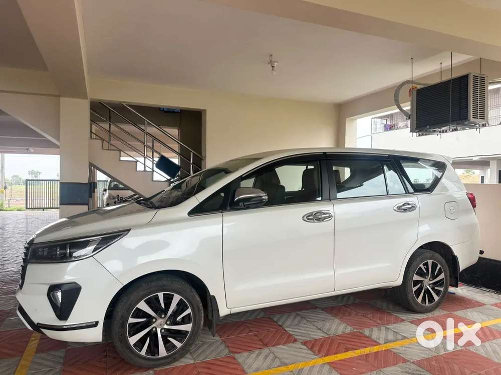 Toyota Innova Crysta 2022 Petrol 29000 Km Driven