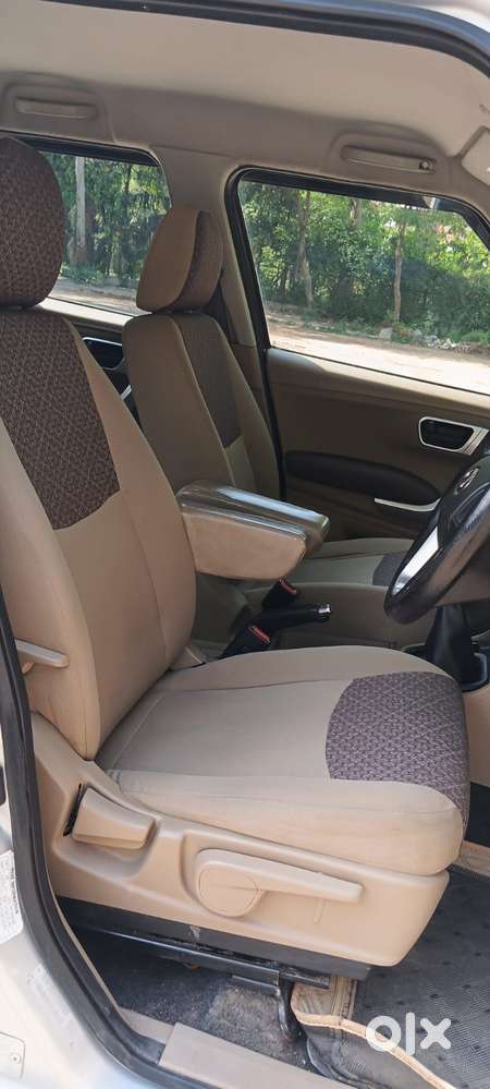 Mahindra Tuv 300 T8, 2017, Diesel