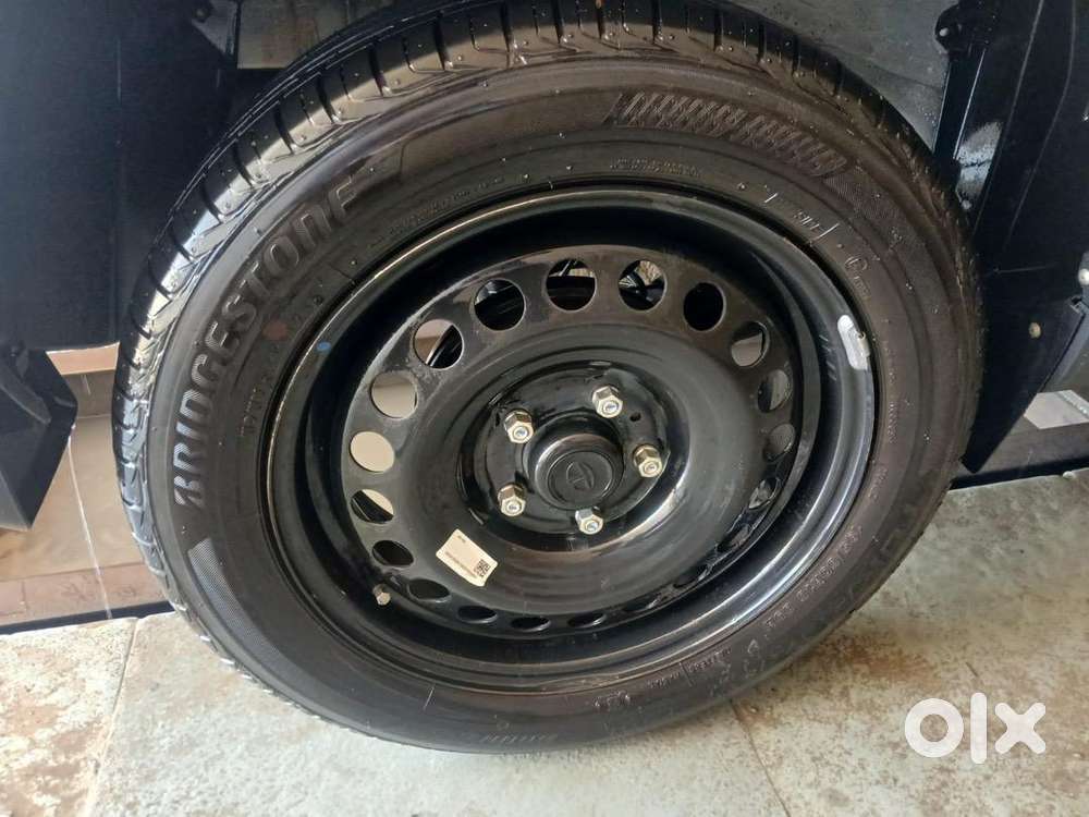 Tata Nexon Smart Plus 1.2 Petrol Mt, 2023,, Excellent Condion