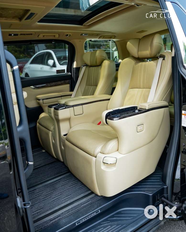 Toyota Vellfire, 2021, Petrol