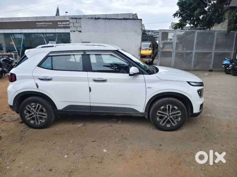 Hyundai Venue 1.0 Sx (o) Turbo Dct, 2023, Petrol