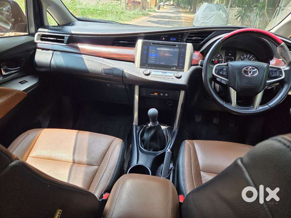 Toyota Innova Crysta 2.4 V 7 Str, 2017, Diesel