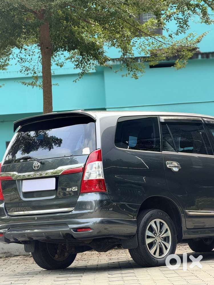 Toyota Innova 2.5 Vx 7 Str Bs-iii, 2015, Diesel
