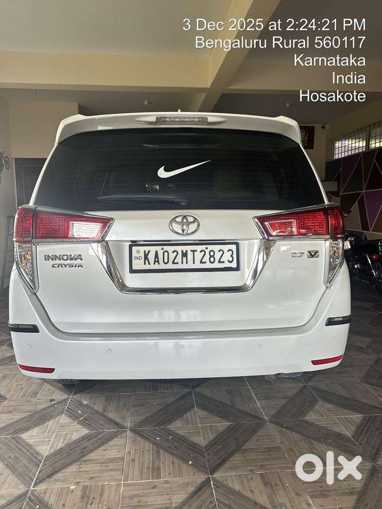 Toyota Innova Crysta 2022 Petrol Well Maintained