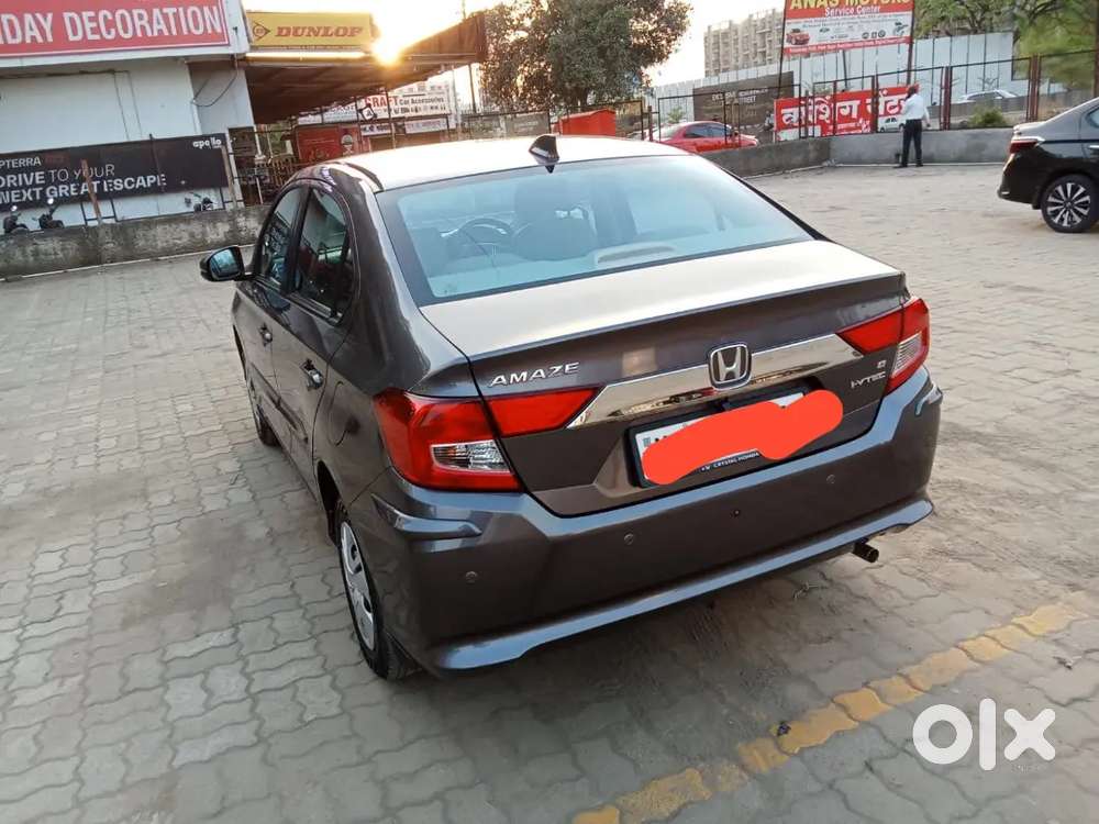 Excellent Condition Honda Amaze Less Driven (4.5 Years)