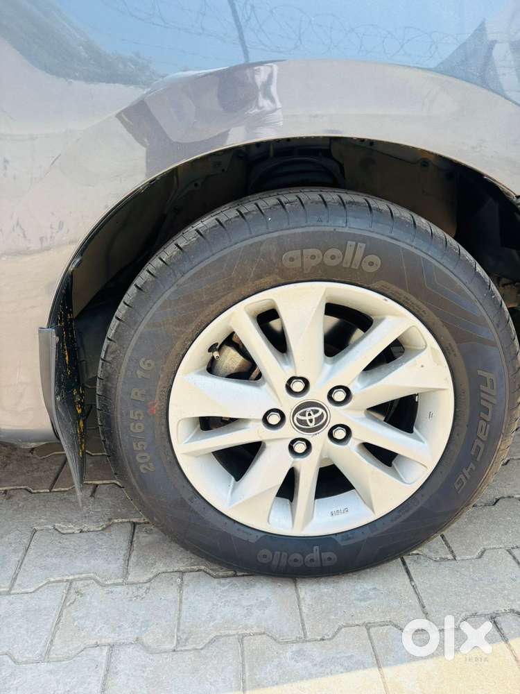 Toyota Innova Crysta 2.7 Gx At, 2021, Diesel