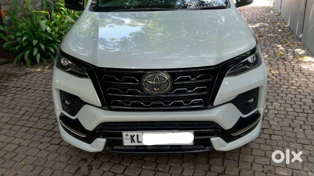 Fortuner 2023 4x2 At Diesel - Customised, Dechromed