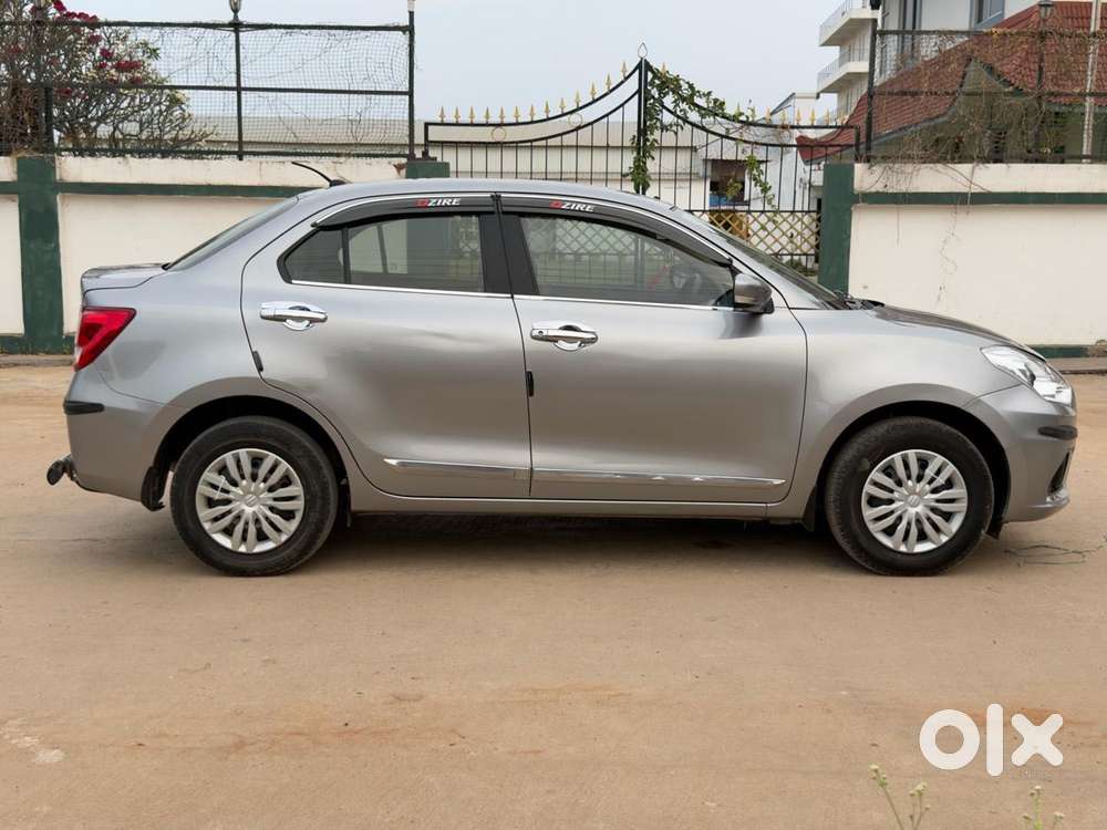 Maruti Suzuki Swift Dzire Vxi Optional, 2022, Petrol