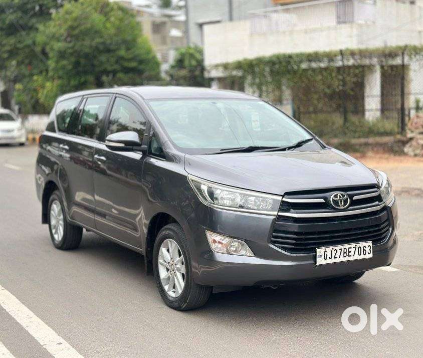 Toyota Innova Crysta 2.4 Gx Mt 8s, 2017, Diesel