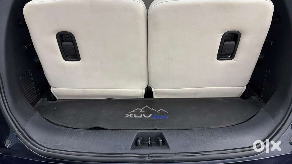 Mahindra Xuv700 2.0 Ax 5 Petrol Mt 7 Str, 2023, Petrol