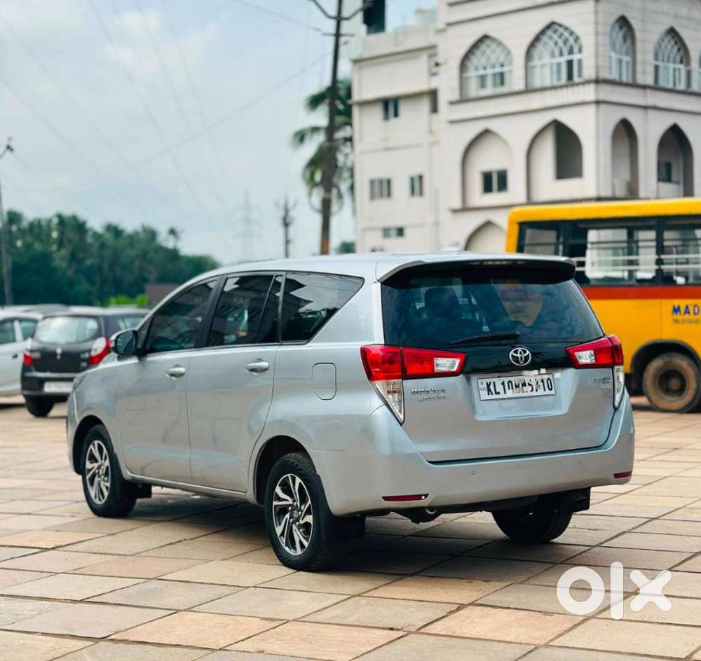 Toyota Innova Crysta 2.4 G Mt 7 Str, 2022, Diesel