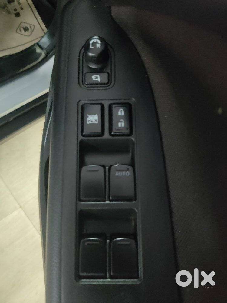 Maruti Suzuki Brezza Zxi S-cng, 2024, Petrol