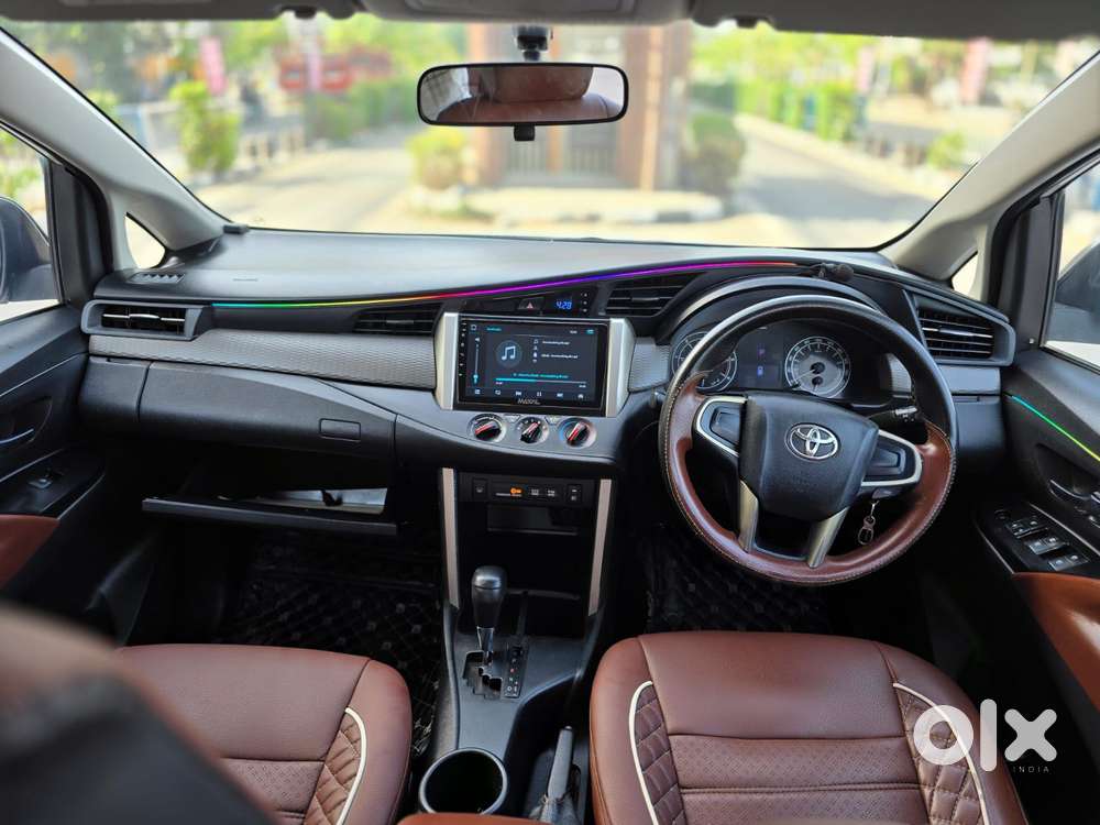 Toyota Innova Crysta 2.8 Gx At 8s, 2016, Diesel