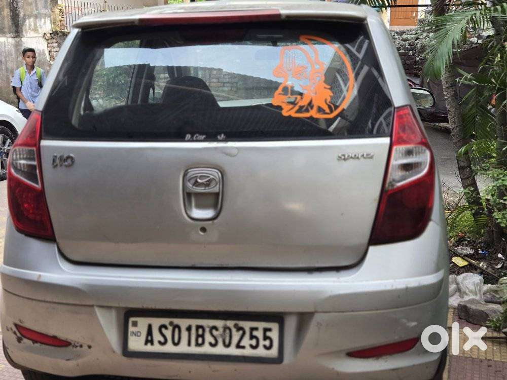 Hyundai I10 Sportz, 2015, Petrol