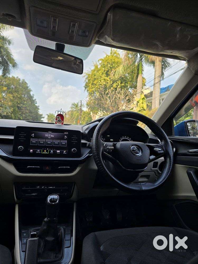 Skoda Slavia 1.0 Ambition Tsi, 2022, Petrol