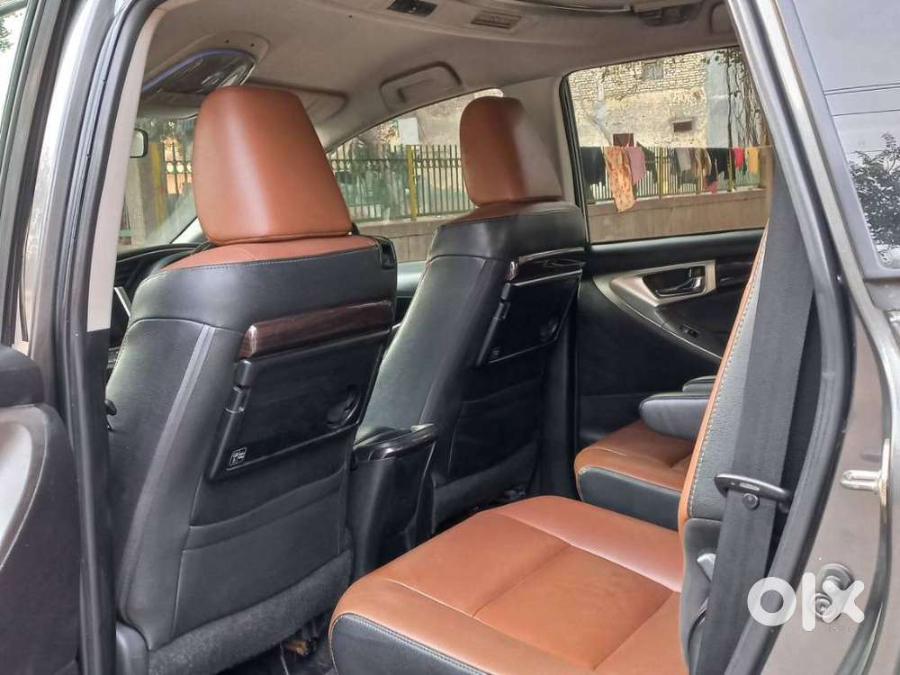 Toyota Innova Crysta 2.8 Zx At 7 Seater, 2019, Diesel