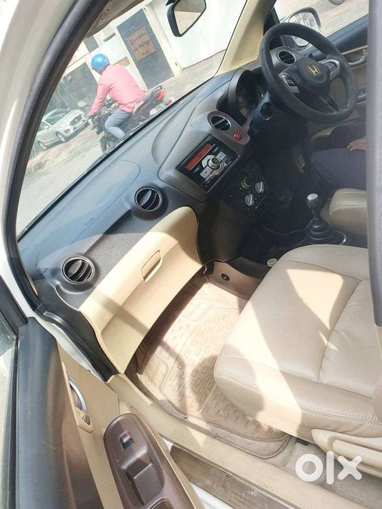 Honda Brio 2011-2013 V Mt, 2011, Petrol