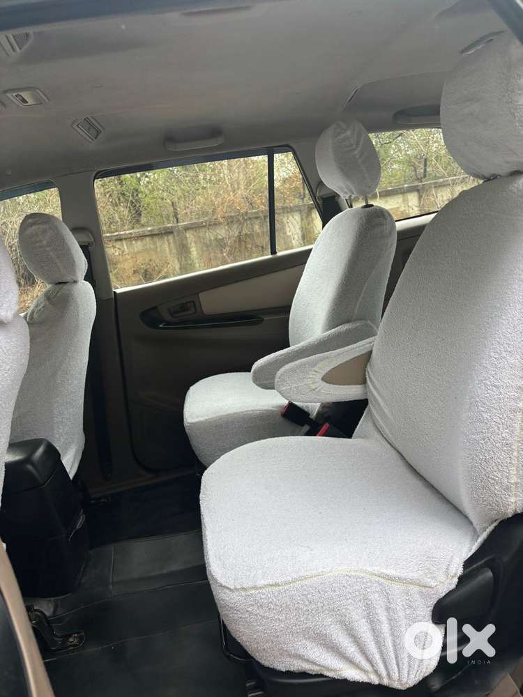 Toyota Innova [2013-2016] 2.5 G4 8 Str, 2016, Diesel