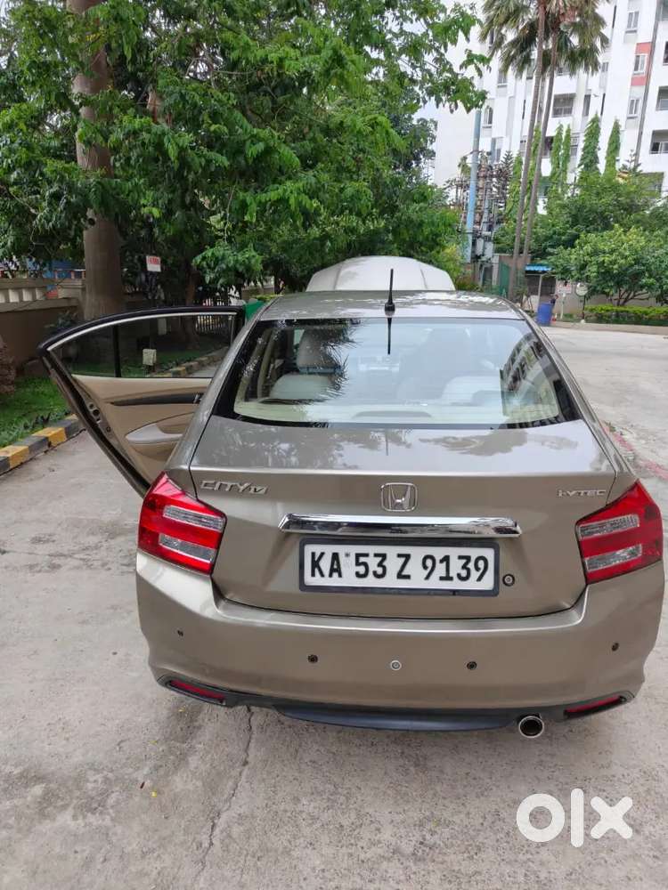 Honda City 2012 Petrol Well Maintained, Full Option.