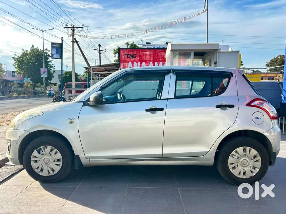 Maruti Suzuki Swift Lxi Optional-o, 2017, Petrol