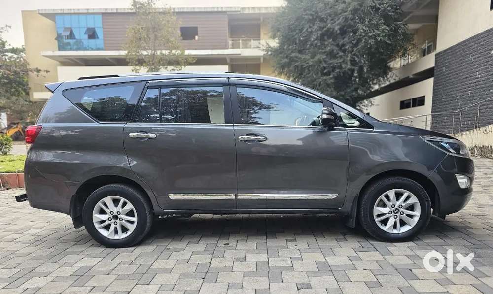 Toyota Innova Crysta 2017 Diesel 143000 Km Driven