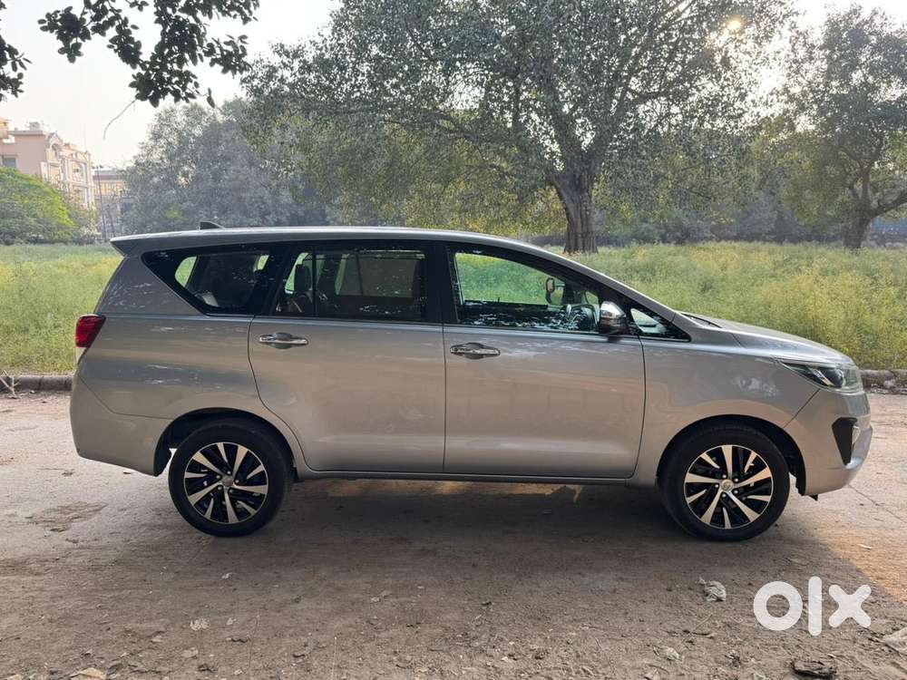 Toyota Innova Crysta