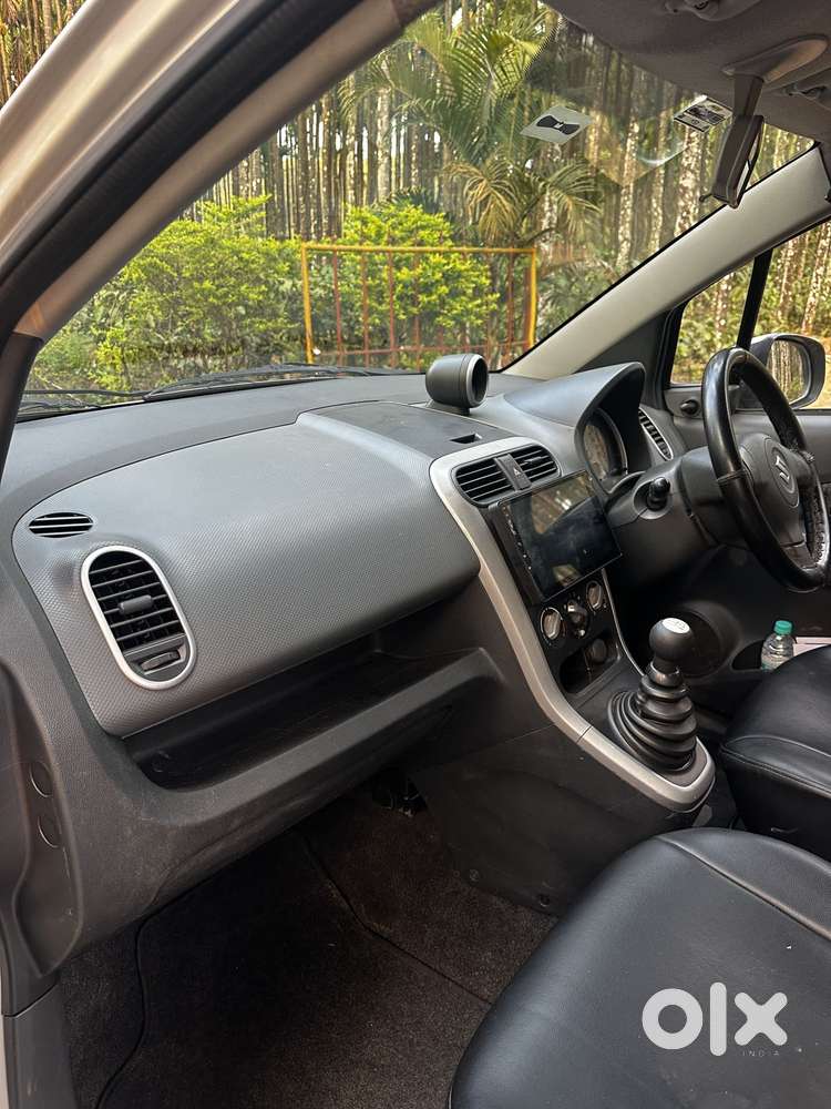 Maruti Suzuki Ritz Vxi, 2013, Petrol