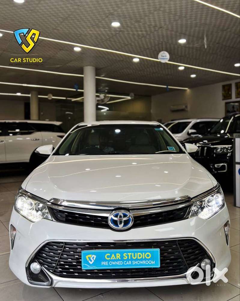 Toyota Camry Hybrid 2.5, 2015
