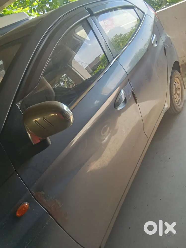 Hyundai Eon Magna 2012