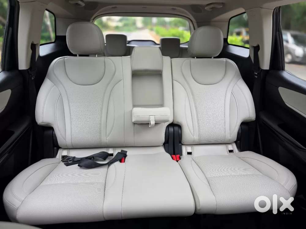 Mahindra Xuv700 2.2 Ax 7 Diesel At Luxury Pack Str, 2023, Diesel