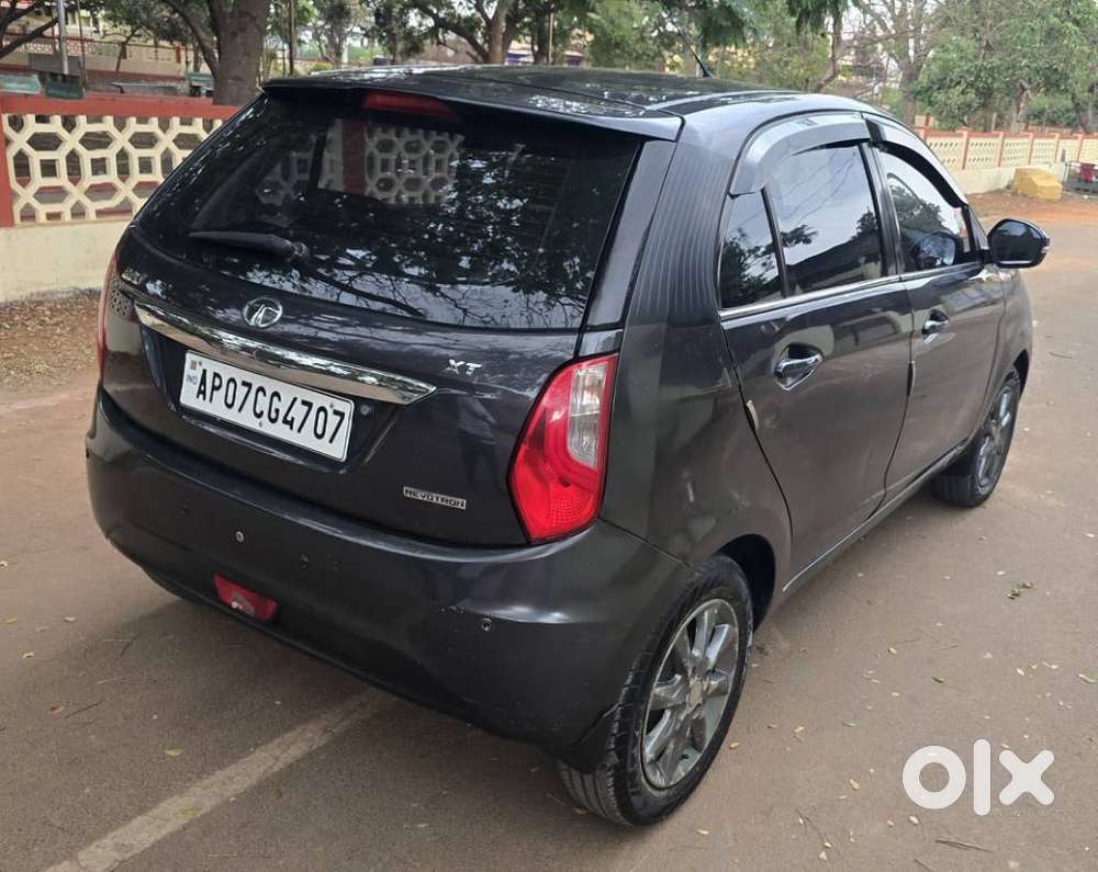 Tata Bolt Revotron Xt, 2015, Petrol