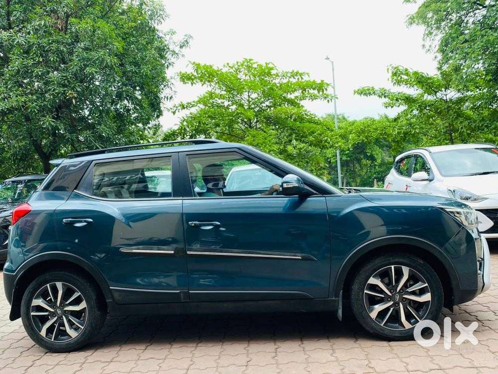 Mahindra Xuv300 1.2 W8 (o) Amt Petrol, 2021, Petrol
