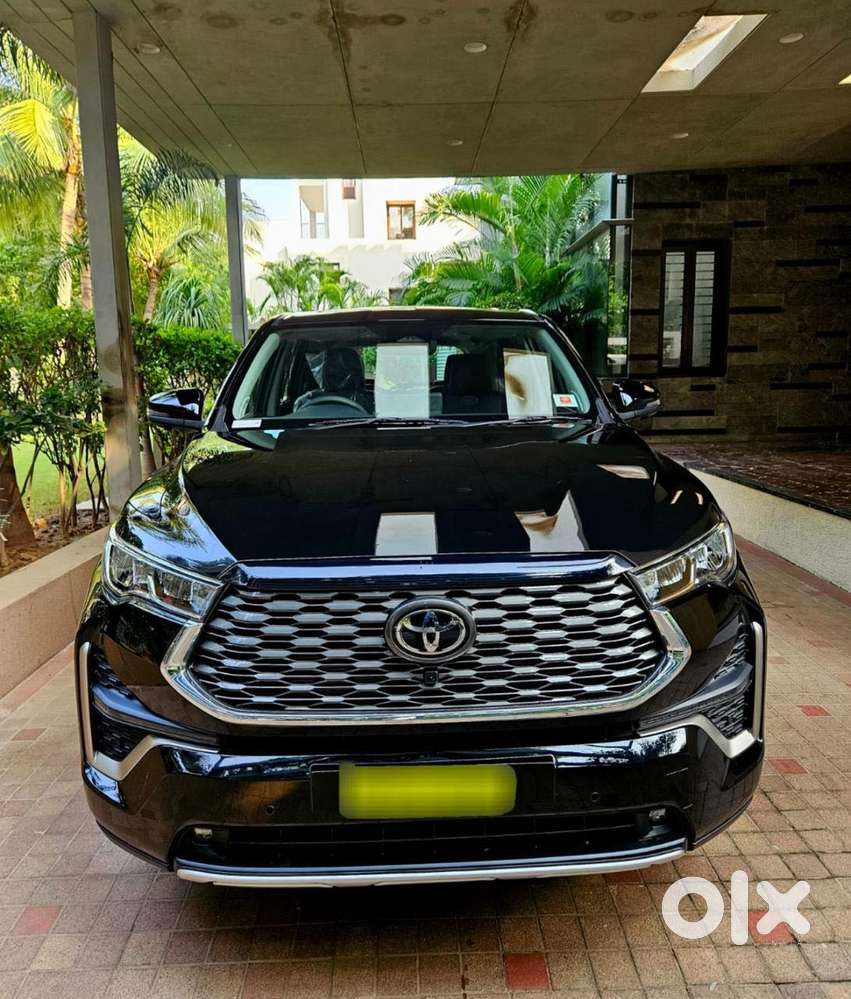 Toyota Innova Hycross 2.0 Zx (o) Hybrid 7 Str, 2025, Petrol