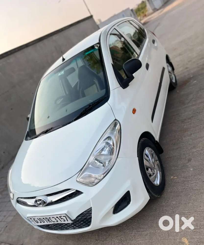 Hyundai I10 2013 Era Petrol + Cng 2nd Owner
