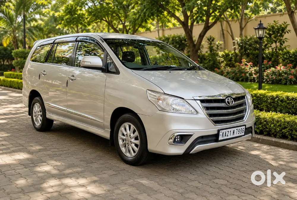 Toyota Innova Diesel 2.5v Model Car For Sale.