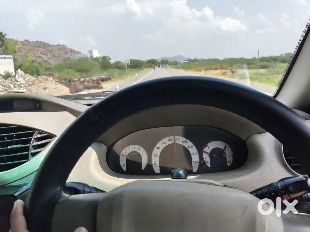 Mahindra Quanto 1.5 C2 2013