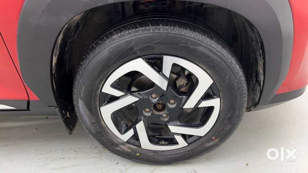 Nissan Magnite 1.0 Xv Premium Turbo Cvt, 2022, Petrol