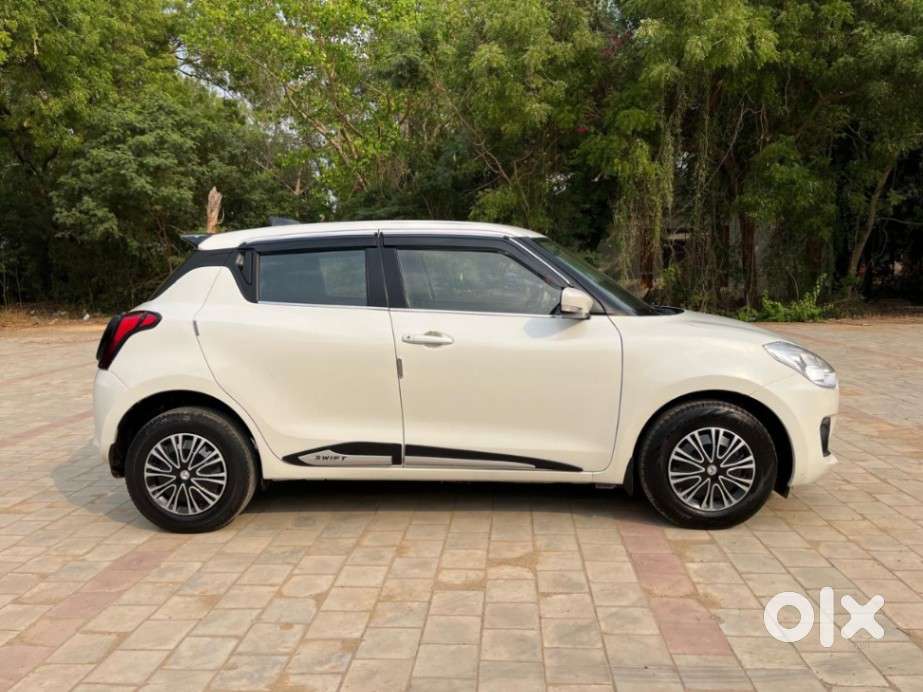Maruti Suzuki Swift 1.2 Vxi (o), 2022, Petrol
