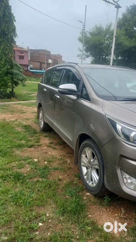 Toyota Innova Crysta 2018
