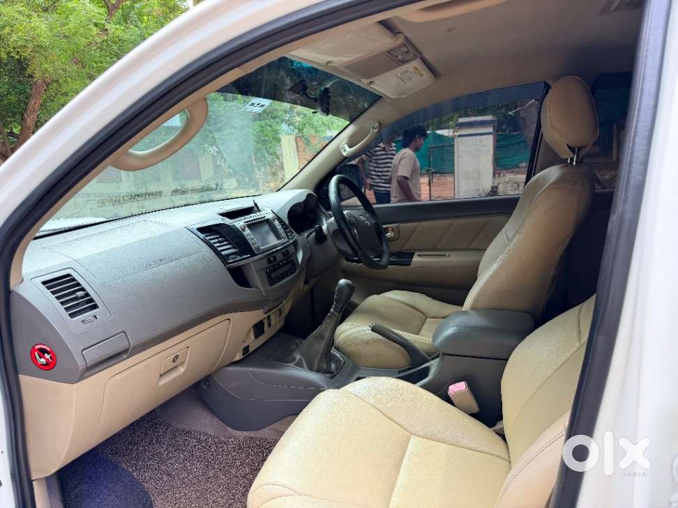 Toyota Fortuner 3.0 Ltd, 2012, Petrol