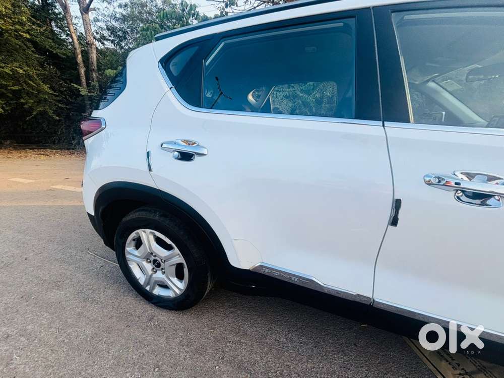 Kia Sonet 2023 White Manual Diesel 1st Owner Excellent Condition