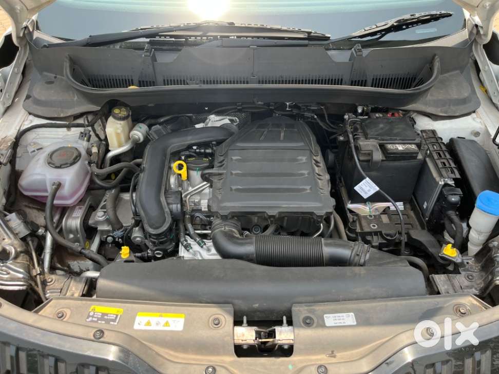 Skoda Kylaq Signature, 2025, Petrol