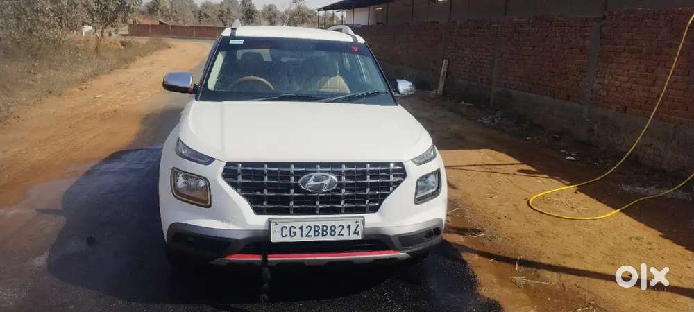 Hyundai Venue 2020 Petrol 45000 Km Driven