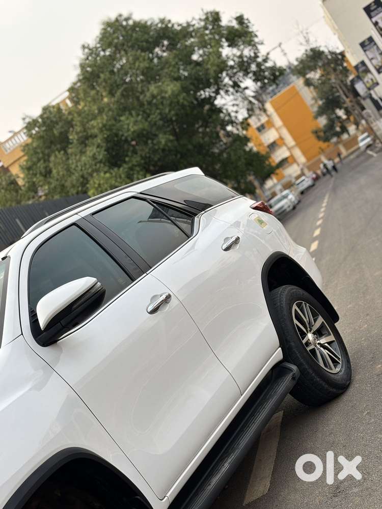 Toyota Fortuner 4x4 Manual Limited Edition, 2020, Diesel