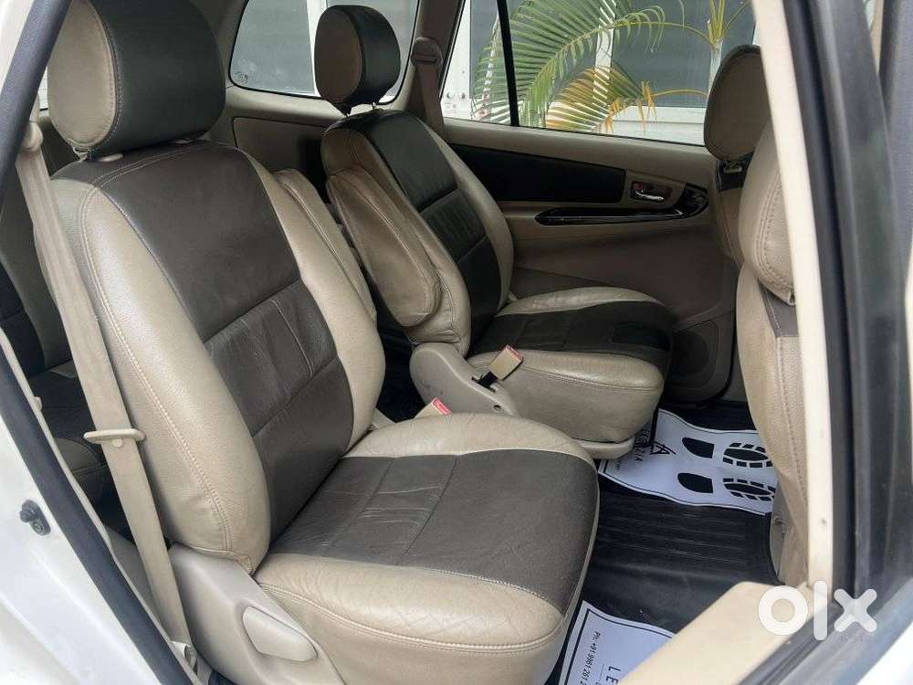 Toyota Innova 2.5 V 7 Str, 2011, Diesel