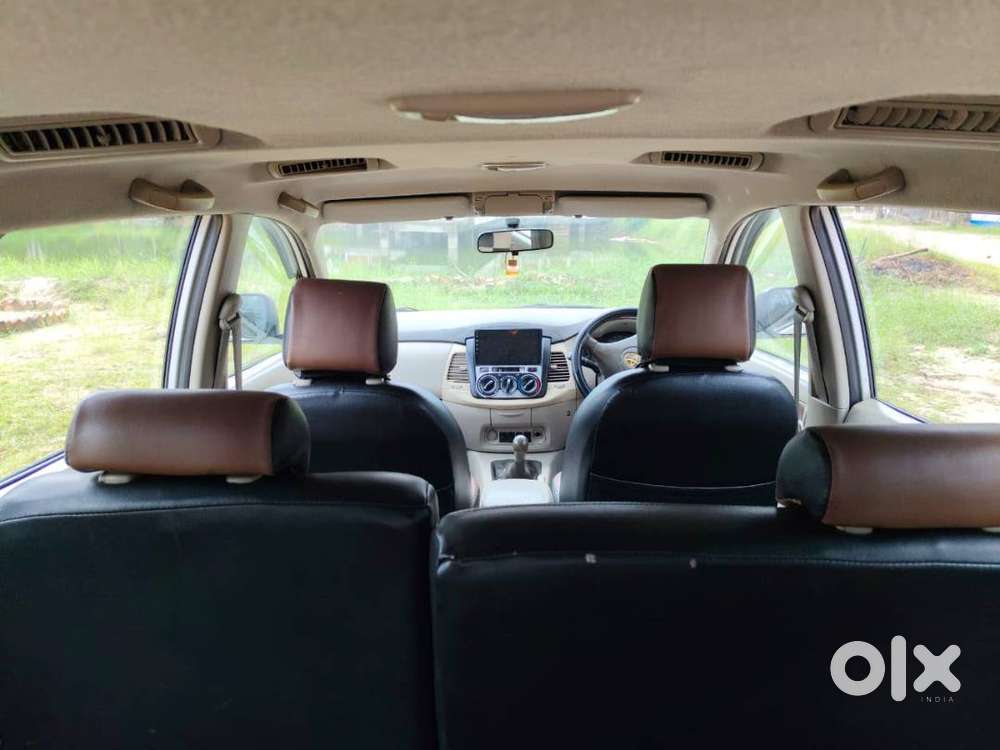 Toyota Innova G4 (8 Seat) Original Kerala
