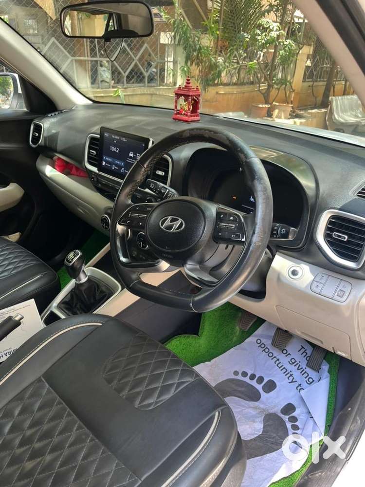Hyundai Venue 2023 Diesel Well Maintained