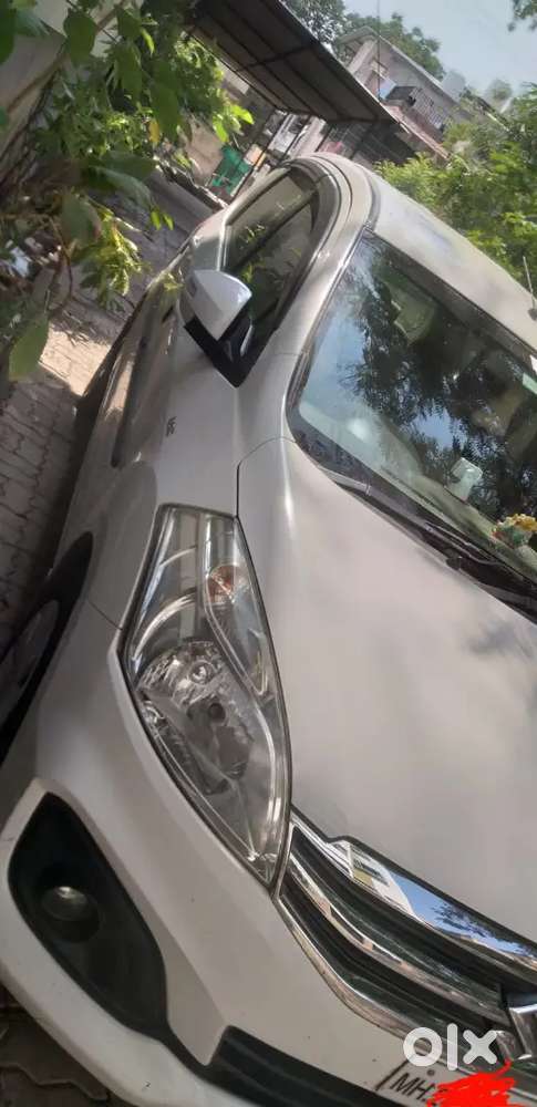 Maruti Suzuki Ertiga 2016 Diesel Vdi Shvs Smart Hybrid